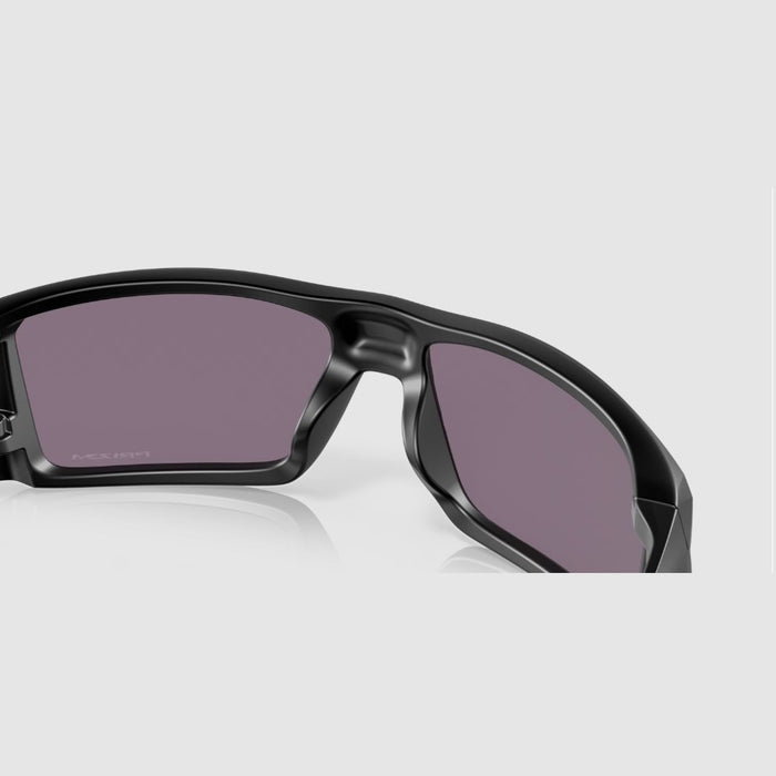 **Oakley Heliostat Sunglasses - Matt Black Frame w PRIZM Grey Lens