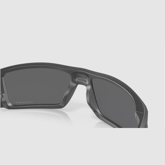 **Oakley Heliostat Sunglasses - Matt Black Frame w PRIZM Polarized Lens